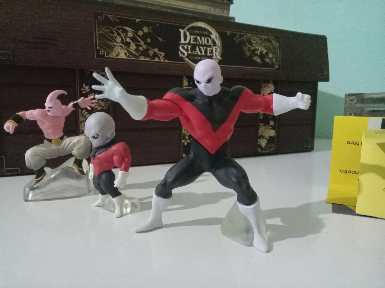 Três miniaturas Dragon Ball Super e Z originais Bandai gashapons - Foto 2