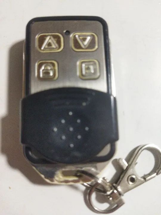 4 Controles remotos ZETECH para porta de enrolar  - Foto 2