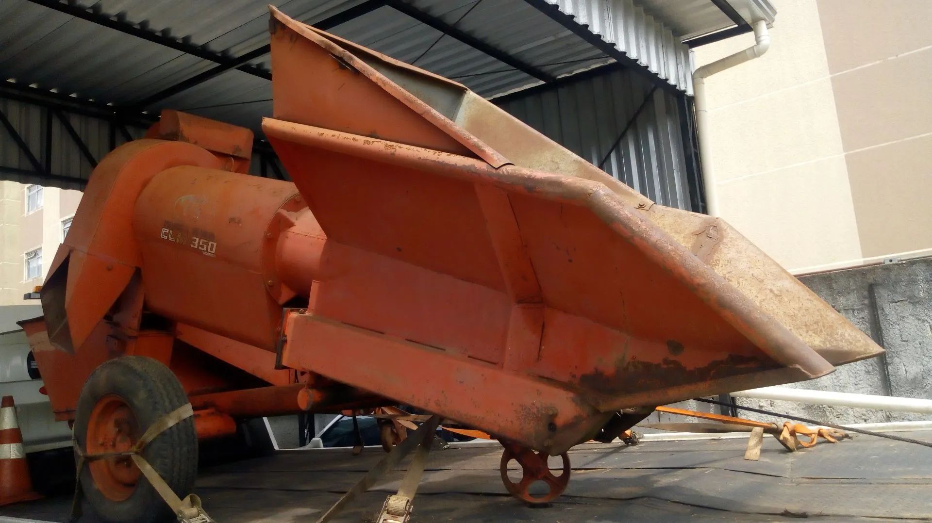 Colhedeira de milho penha, ótimo estado