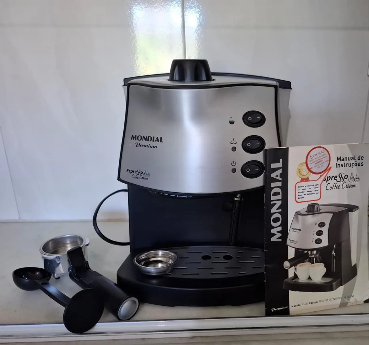 Cafeteira Espresso Mondial Premium - Nova
