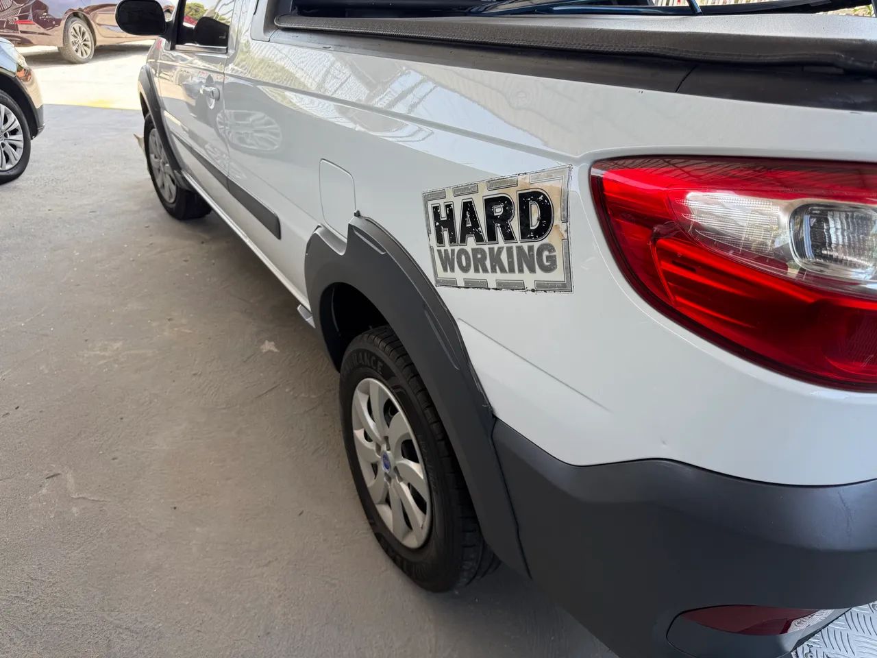 Fiat Strada Working Hard 1.4 Fire Flex 8V CS 2017 - Foto 4