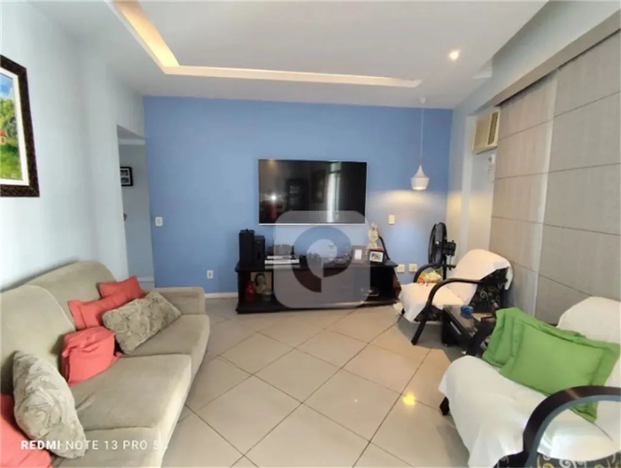 Sala dois quartos com varandão junto ao metrô! - Foto 4