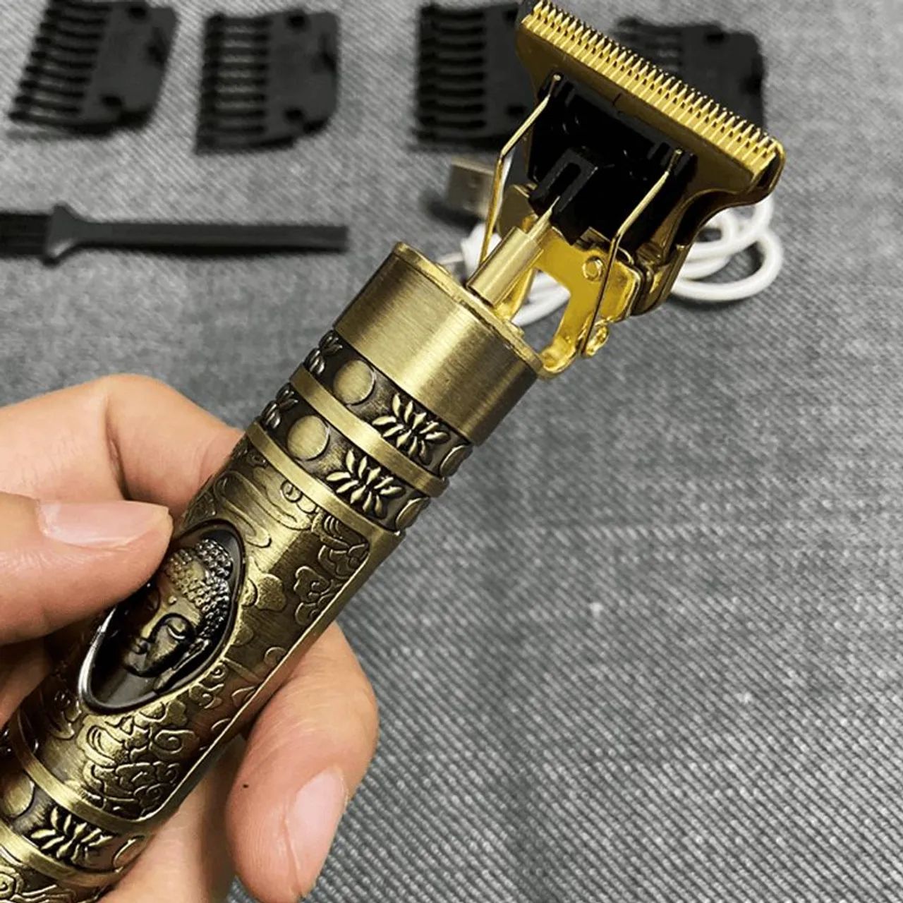 Máquina de Cortar Cabelo Profissional - Design Exclusivo