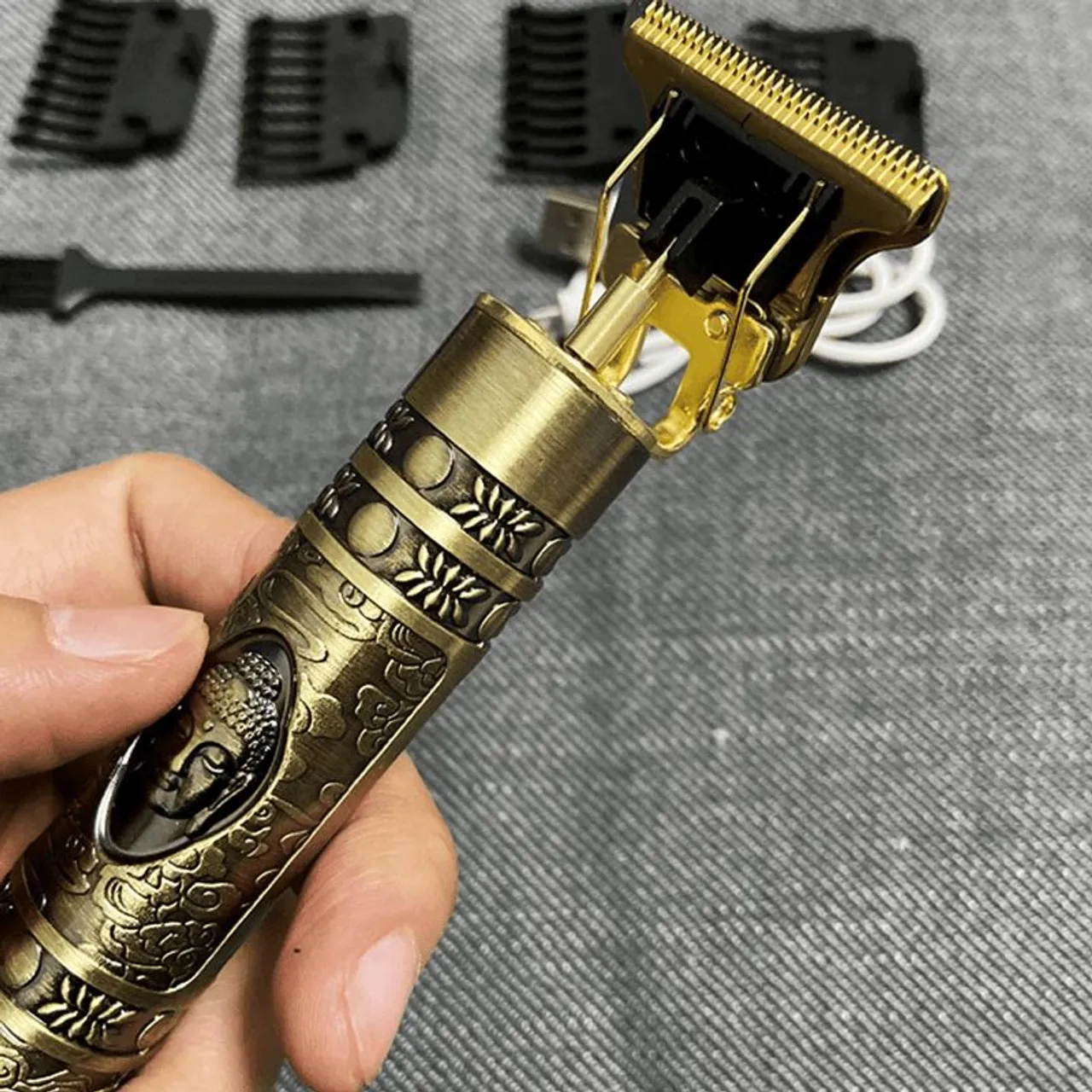 Máquina de Cortar Cabelo Profissional - Design Exclusivo