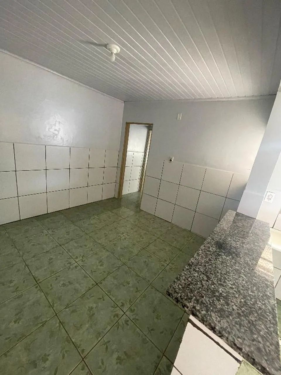 CASA DE FUNDO REFORMADA COM 2QTOS - Foto 3