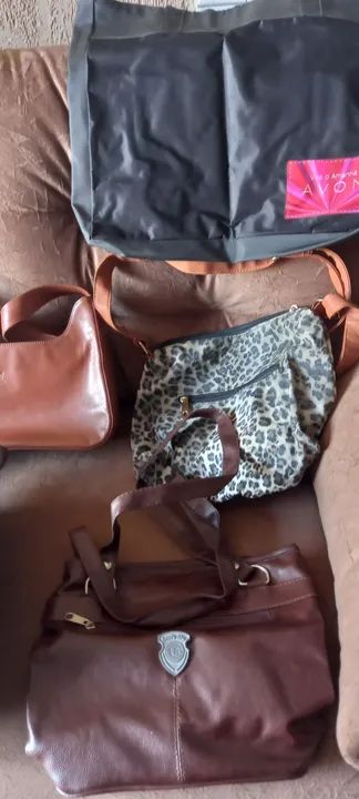 4 bolsas 120,00 retirar usadas e novas. - Foto 2