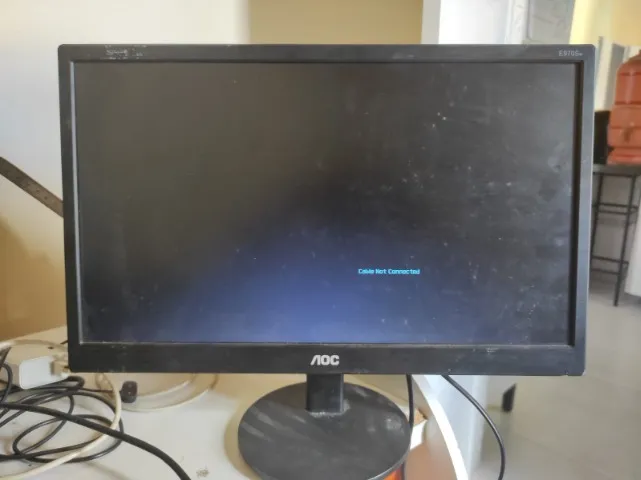Monitor AOC E970SWNL LED 18.5" HD Preto 100V/240V 60Hz Antirreflexo