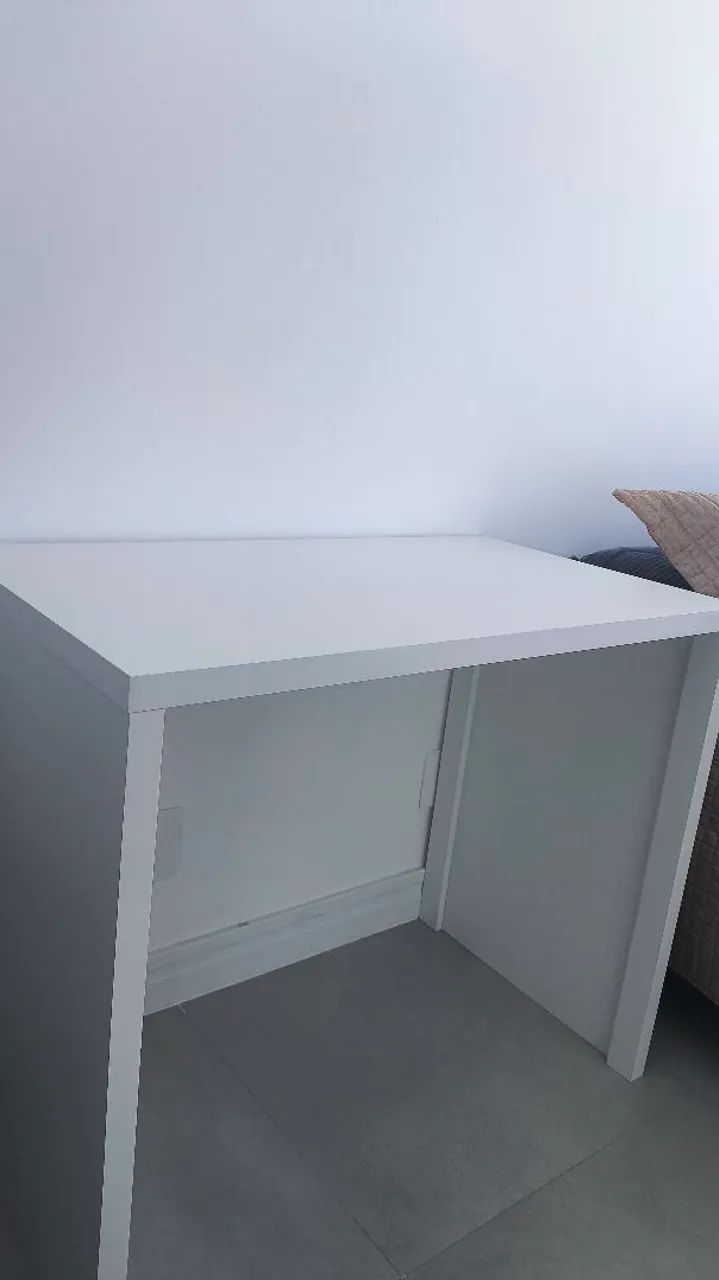 Mesa/ escrivaninha