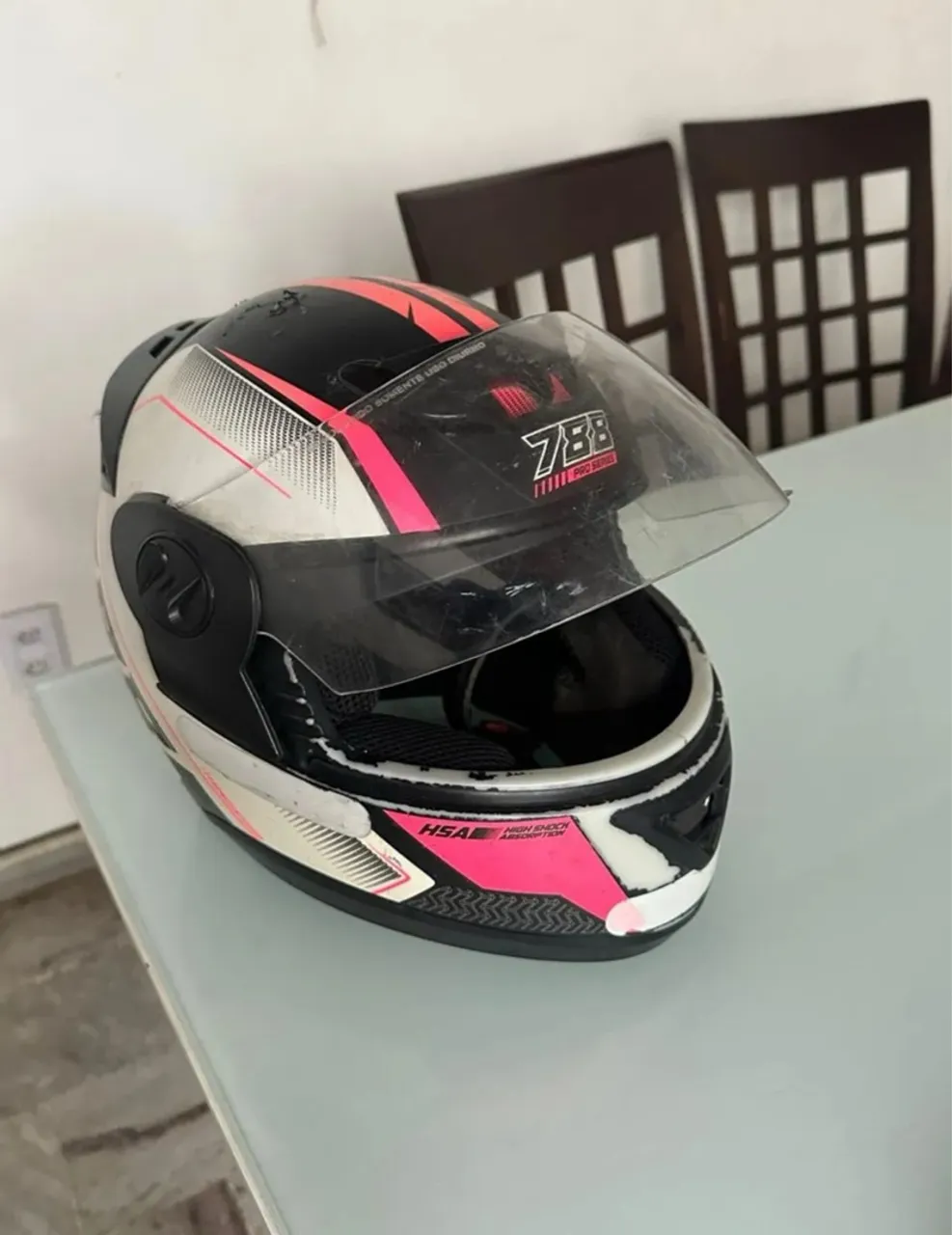 Capacete 788 Pro Series - Branco e Rosa