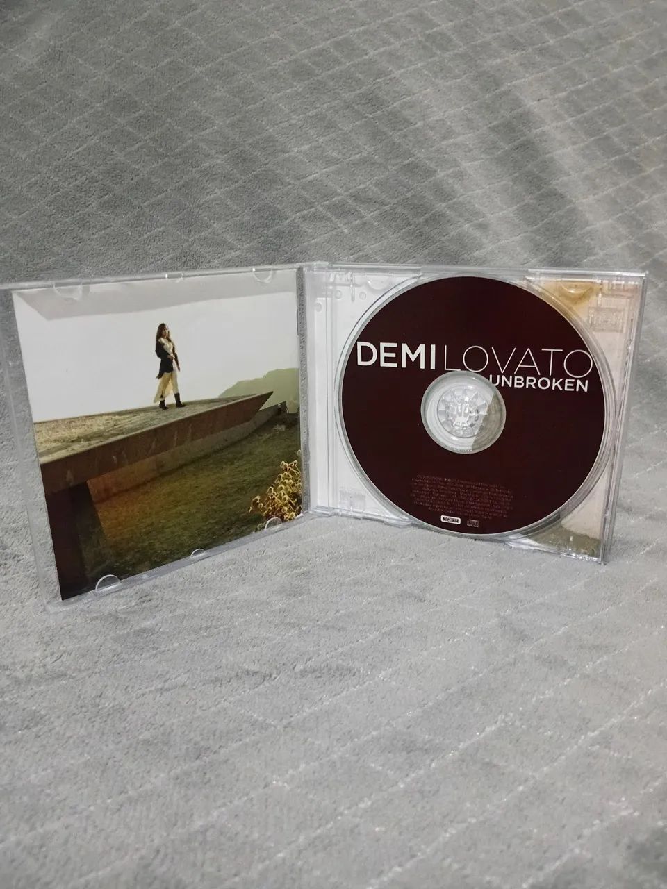 CD Demi Lovato - Unbroken - Foto 3