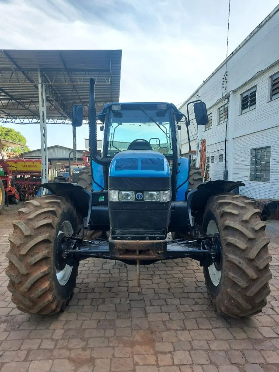 TRATOR AGRÍCOLA USADO, NEW HOLLAND, TM 150 - ANO 2004