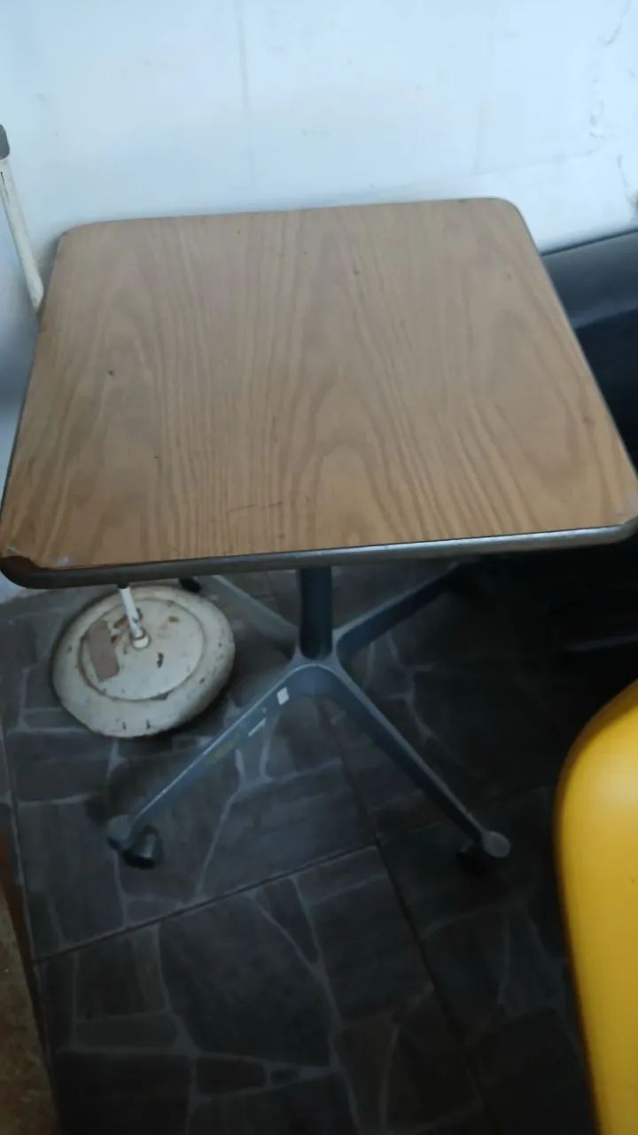 Mesa de apoio design 