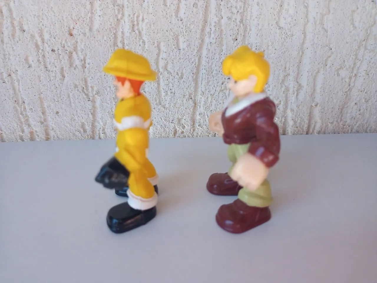 Bonecos de Brinquedo - Bombeiro e Personagem - Foto 5