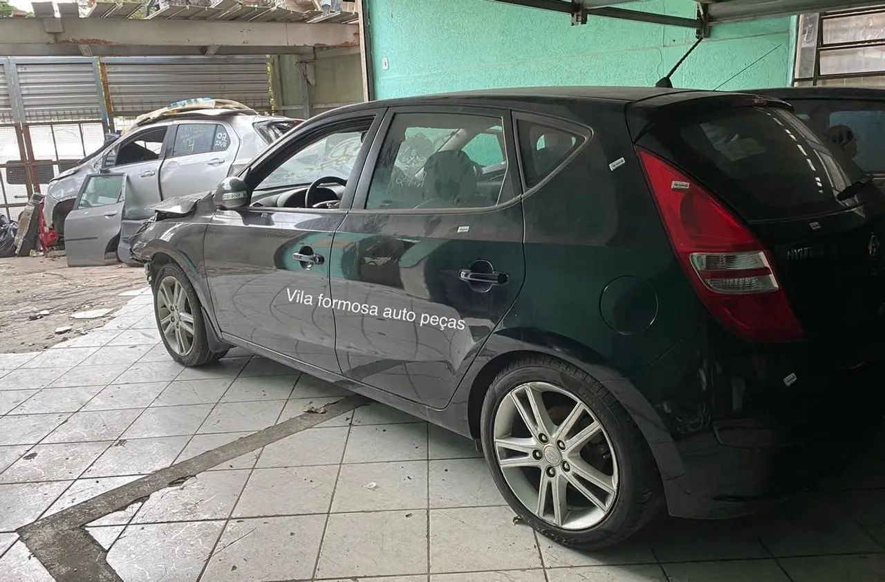 Sucata Hyundai i30 2009 a 2012 2.0 automático para venda de peças  - Foto 2