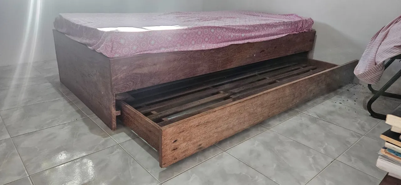 Cama de Madeira maciça (bicama)