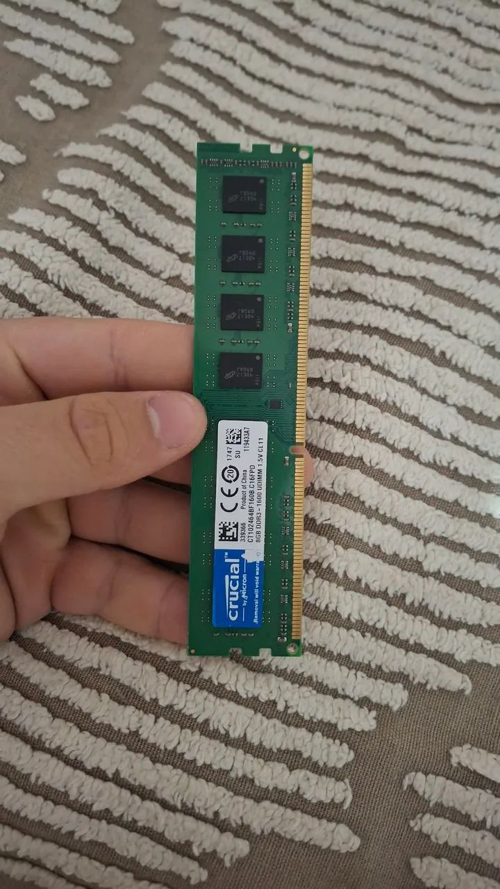 1 Crucial 8GB DDR3 RAM memory stick64374415453955120