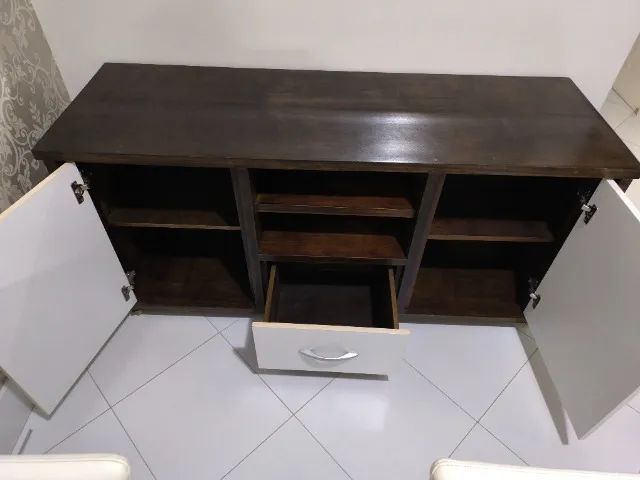 Rack MDF na cor Mogno, com rodinhas - Foto 2