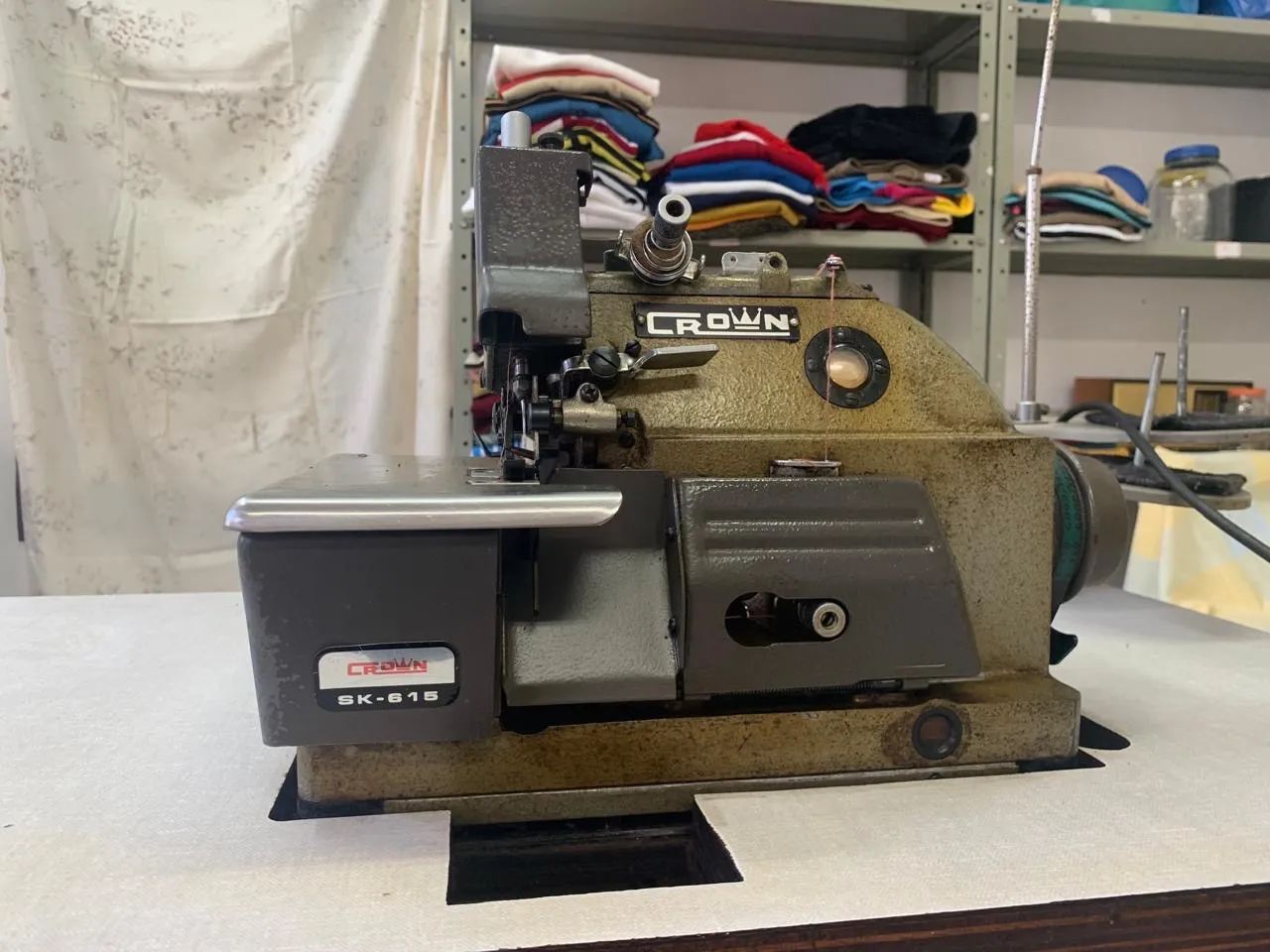 Máquina de costura overloque crown - Foto 5
