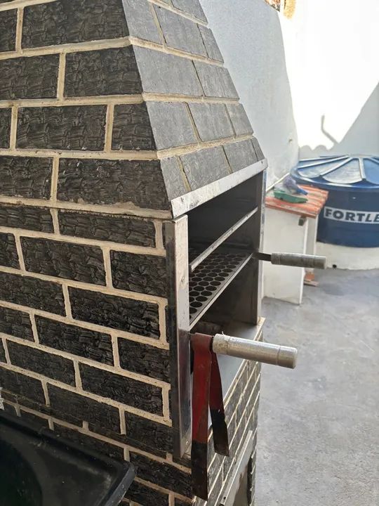 Casa com dois quartos banh. social e suite, garagem portão eletrônico - Foto 8