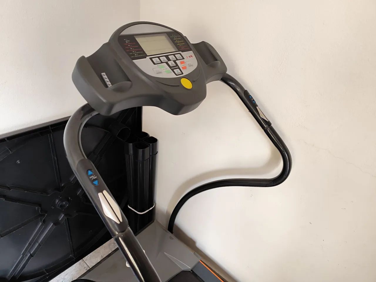 Esteira ergométrica seminova em ótimo estado! - Foto 5