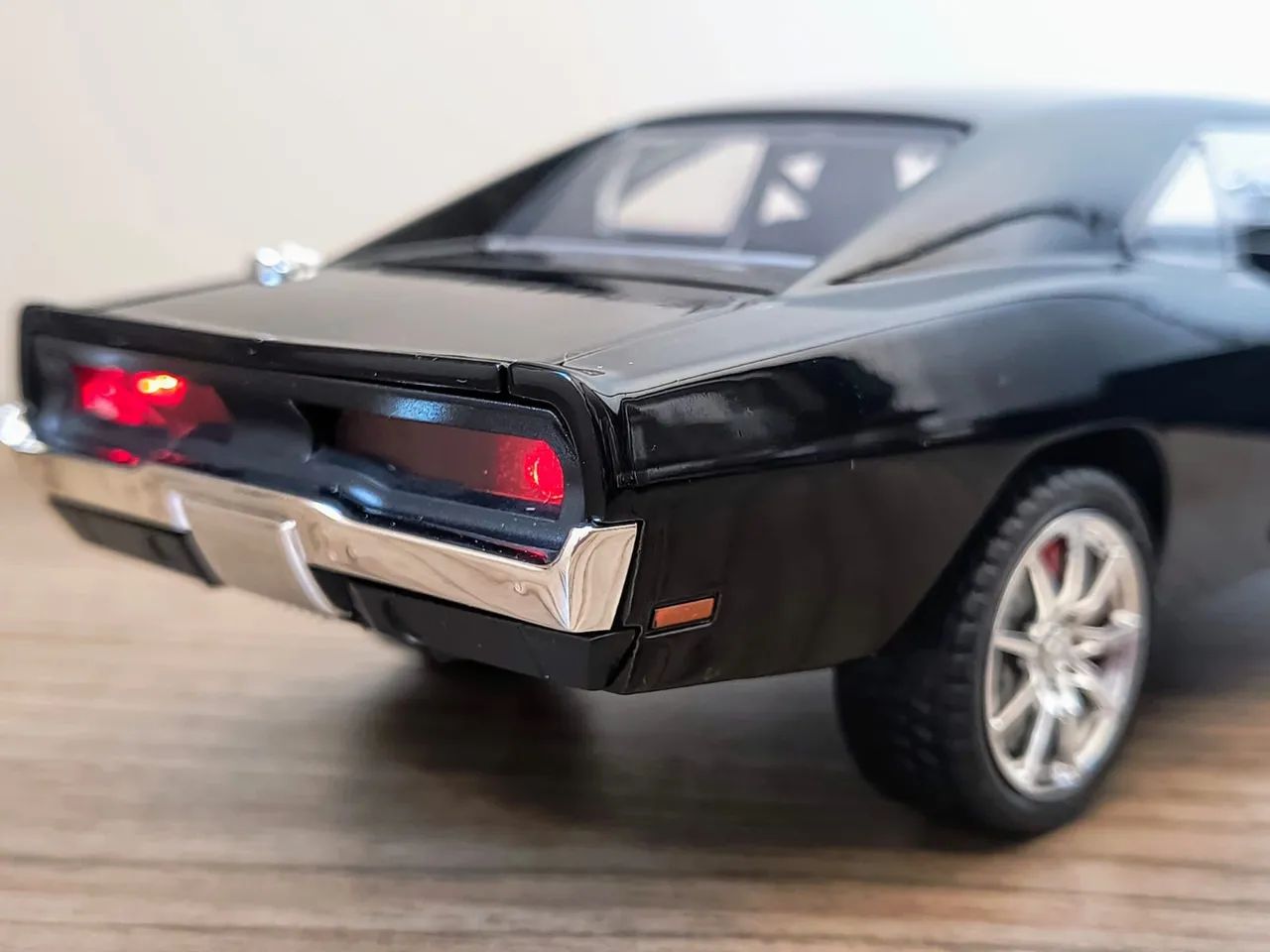 Challenger 1970 Velozes & Furiosos 7 - Carro de ferro Escala 1:24 - Foto 5