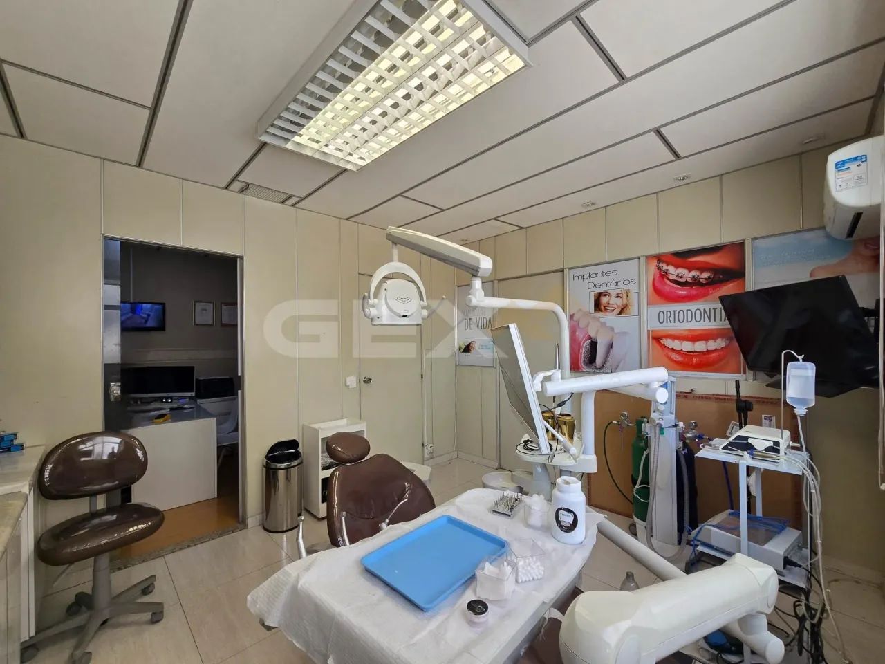 Sala à venda no Centro, recepção, sala de reunião e espaço de atendimento. - Foto 5