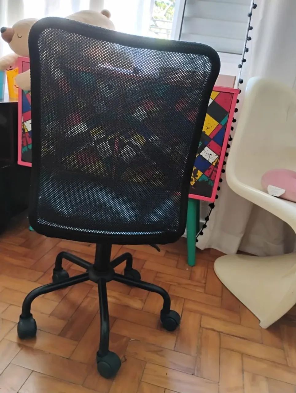 Cadeira de Escritório Ergonômica Preta tok stok  - Foto 3