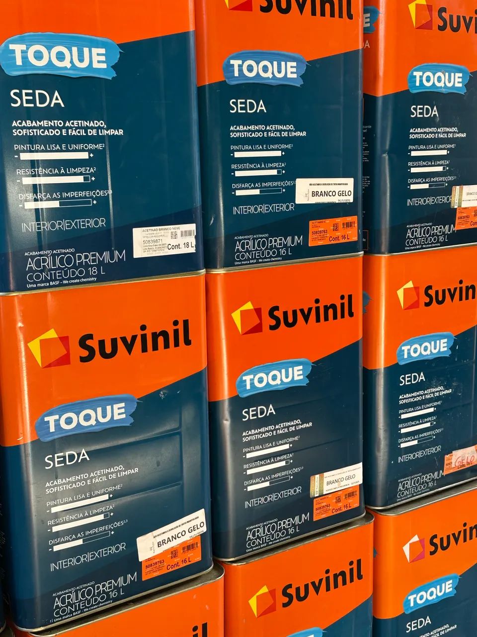 Tinta acetinada lavável 