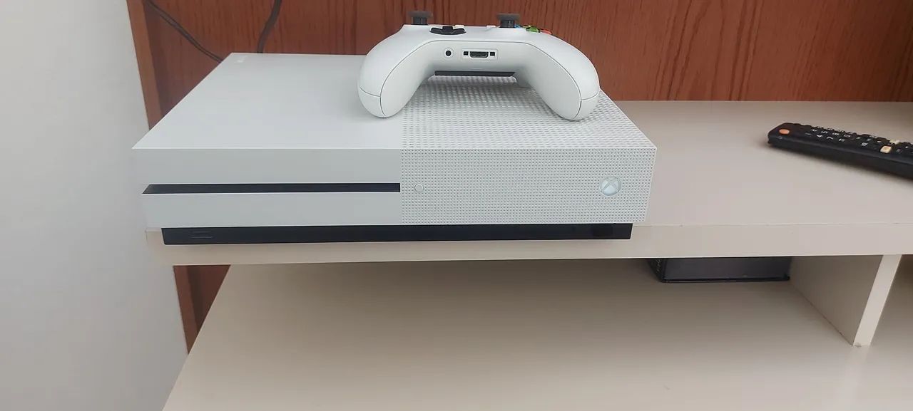 Xbox One S Com 1 Controle Impecável (ENVIO) - Foto 3