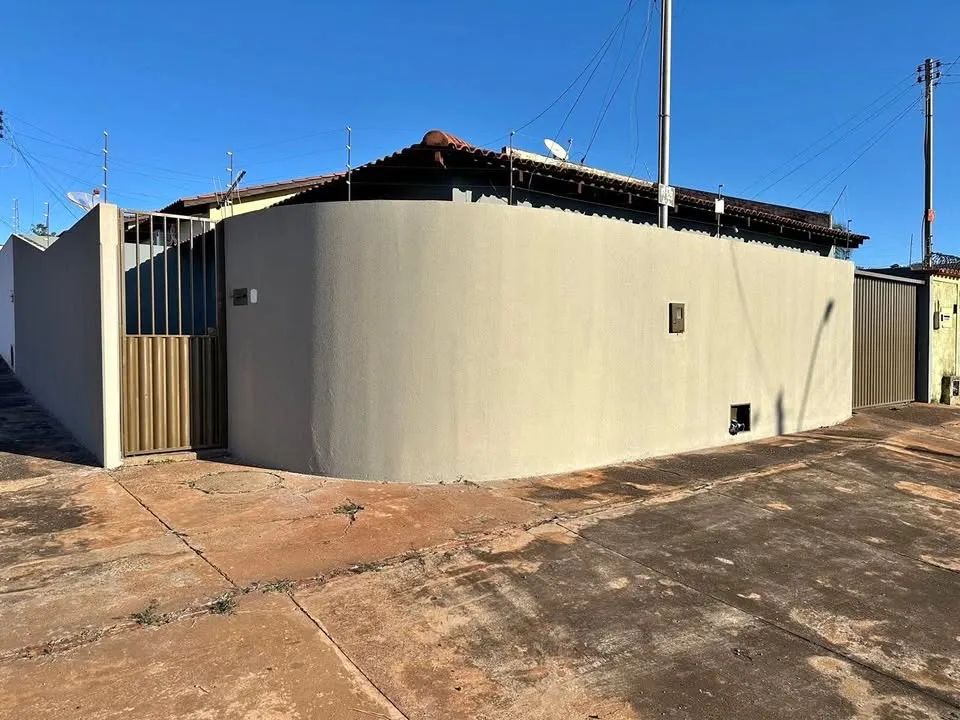 + casa bem localizada 