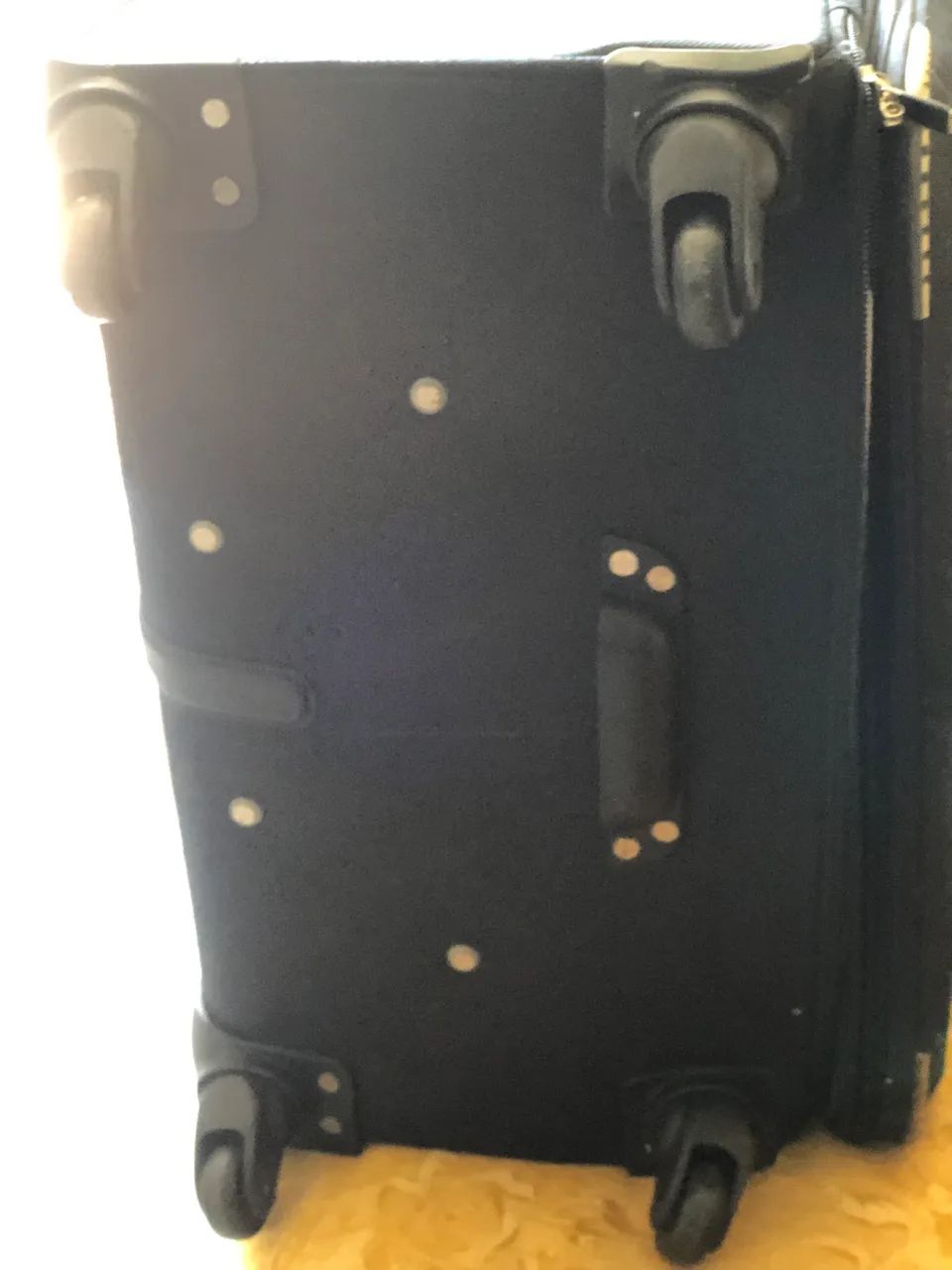 Mala tamanho médio com extensor e rodinhas. - Foto 3