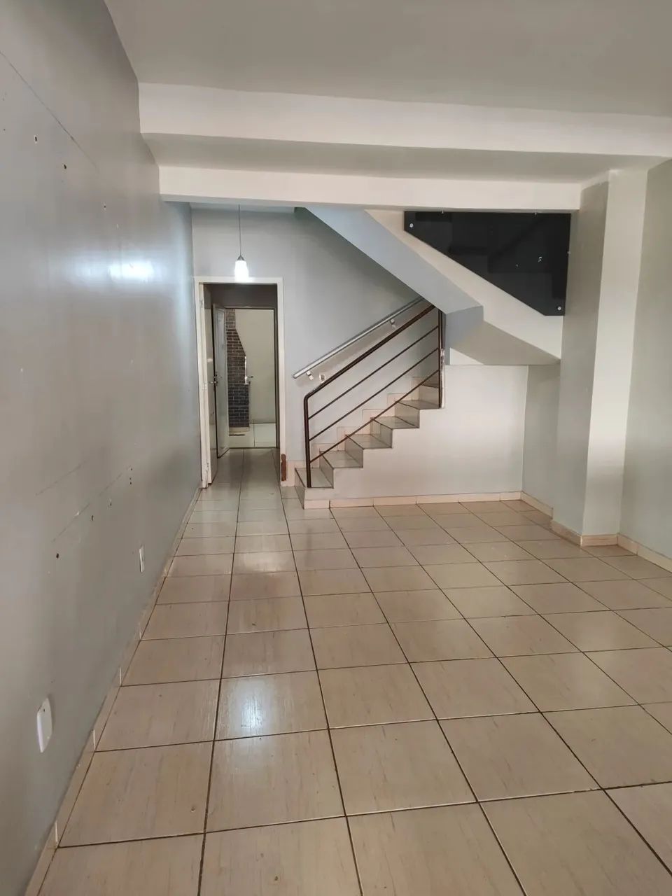 Casa sobrado para venda no Condomínio Serra da Canastra com 100m² e 1 vaga