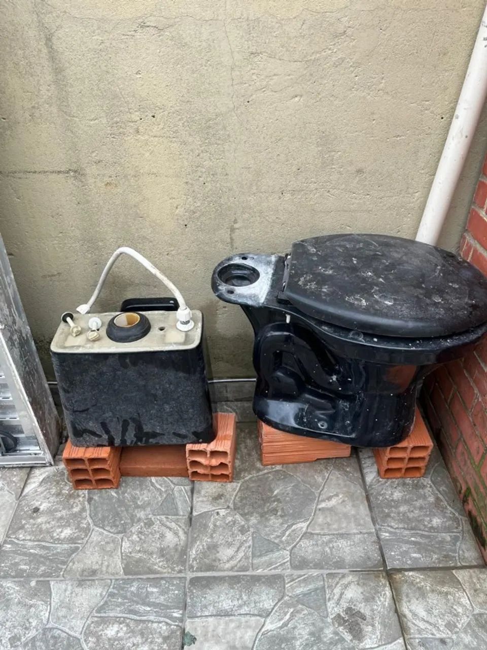 Conjunto vaso e caixa acoplado