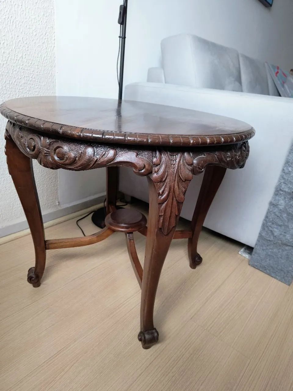 Mesa Lateral Clássica em Madeira Maciça64618325201667120