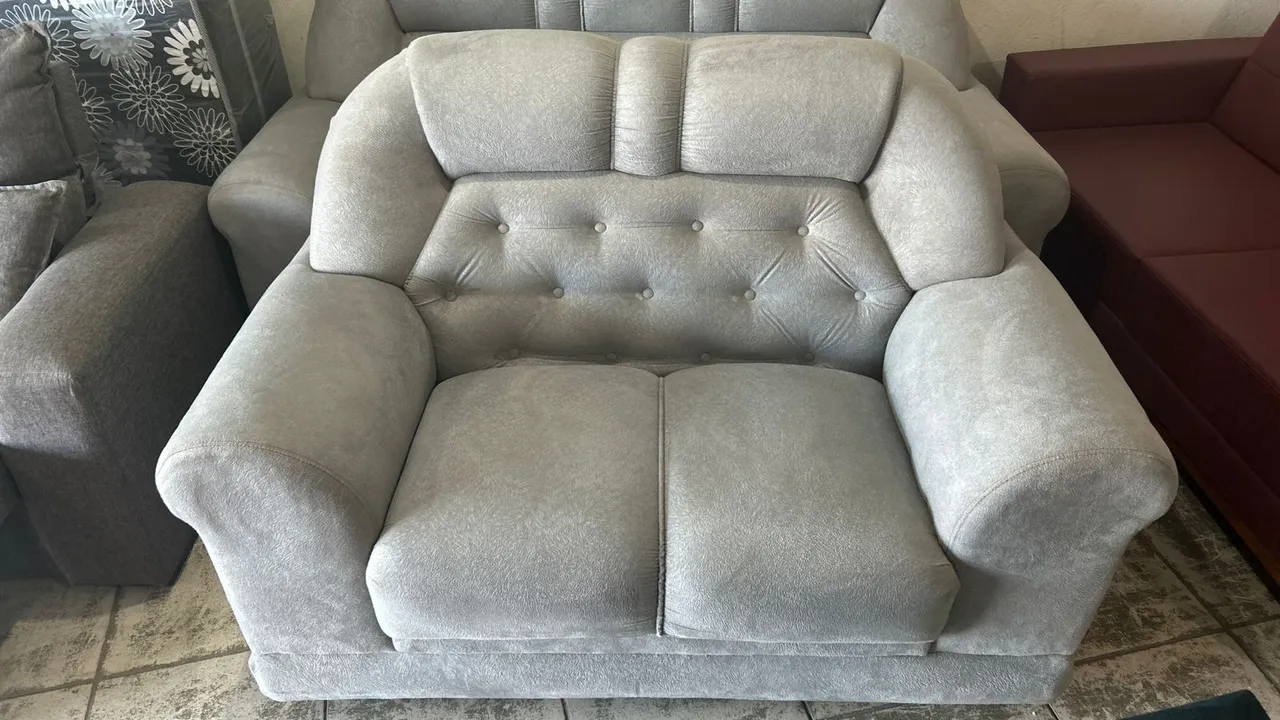 Sofá 2 e 3 lugares confortável e elegante