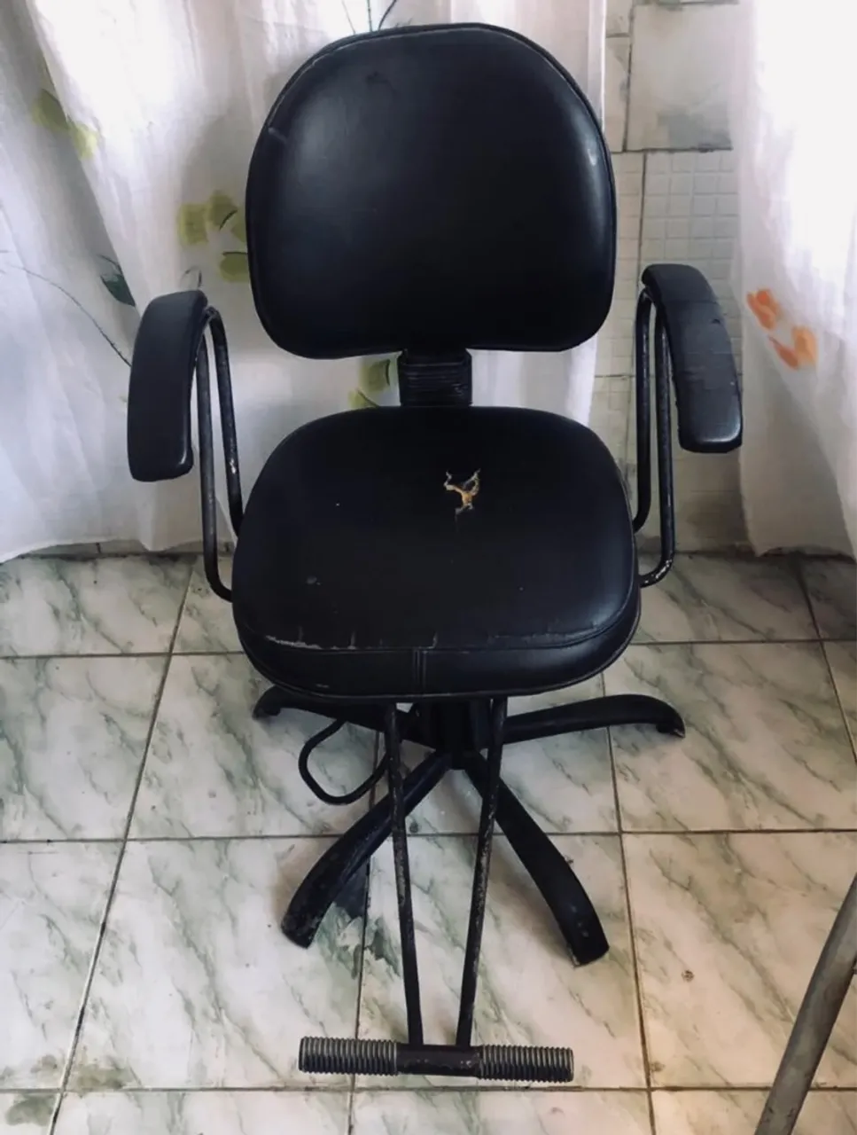 Cadeira e lavatório de salão