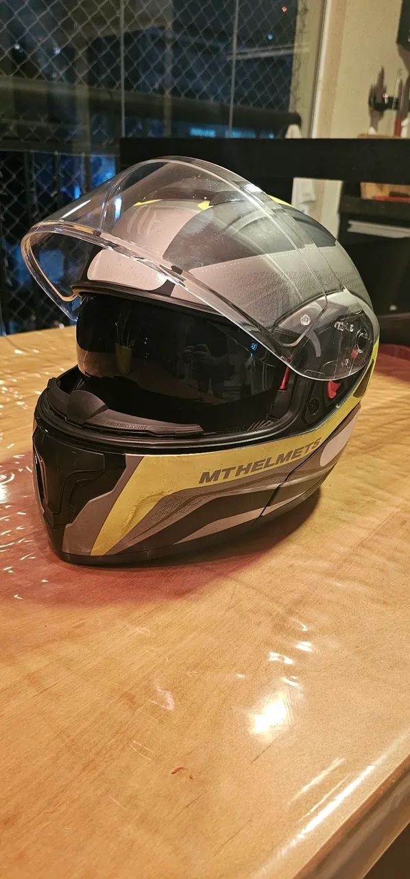 Capacete MT Helmets Atom Escamoteavel com Óculos  - Foto 2