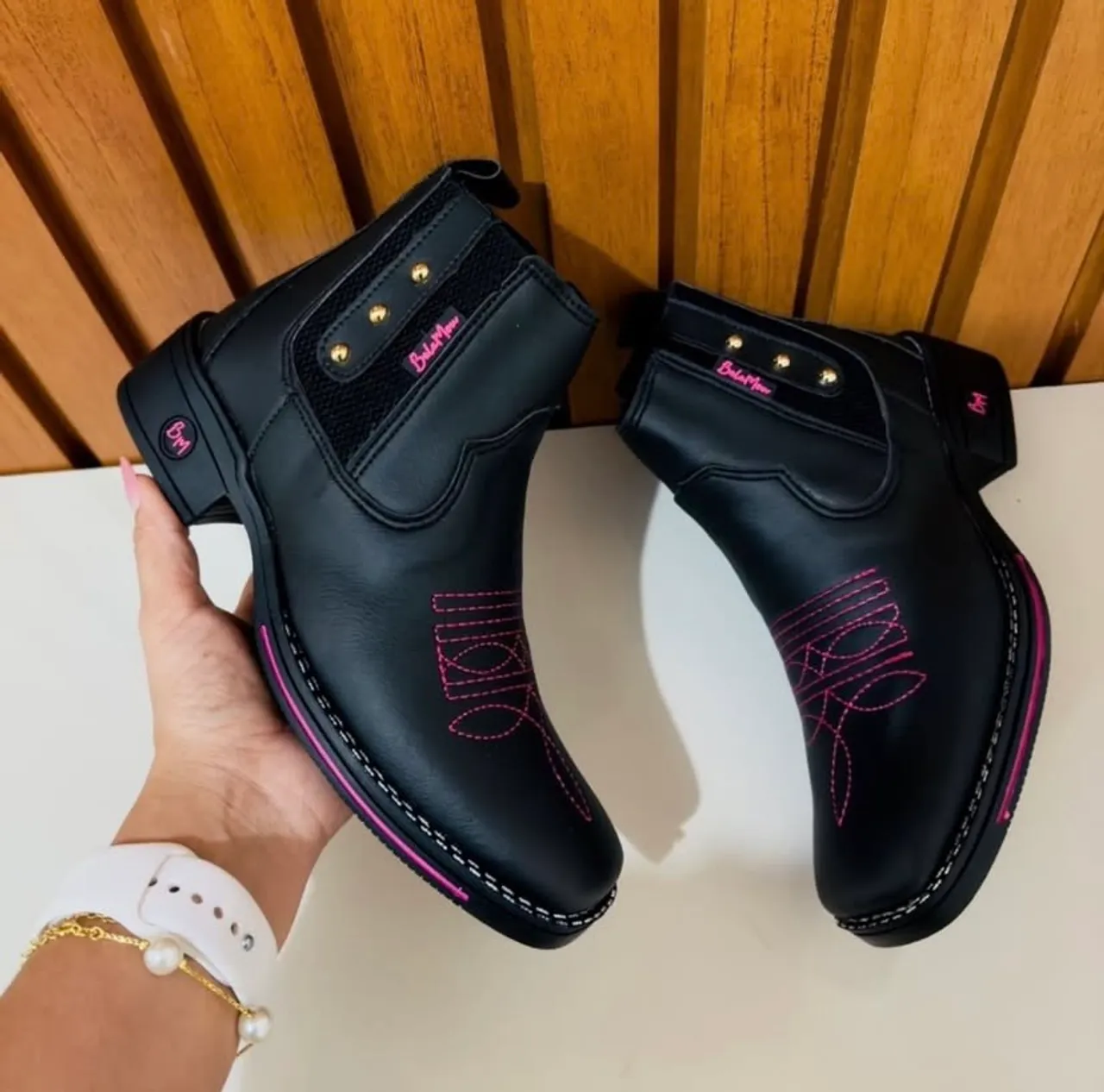 Bota Feminina Couro - Preta ?