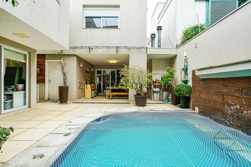 CASA DE VILA 03 SUÍTES - VILA MADALENA