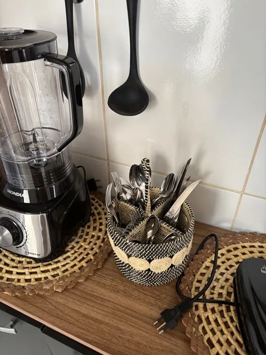 Casa com dois quartos banh. social e suite, garagem portão eletrônico - Foto 7