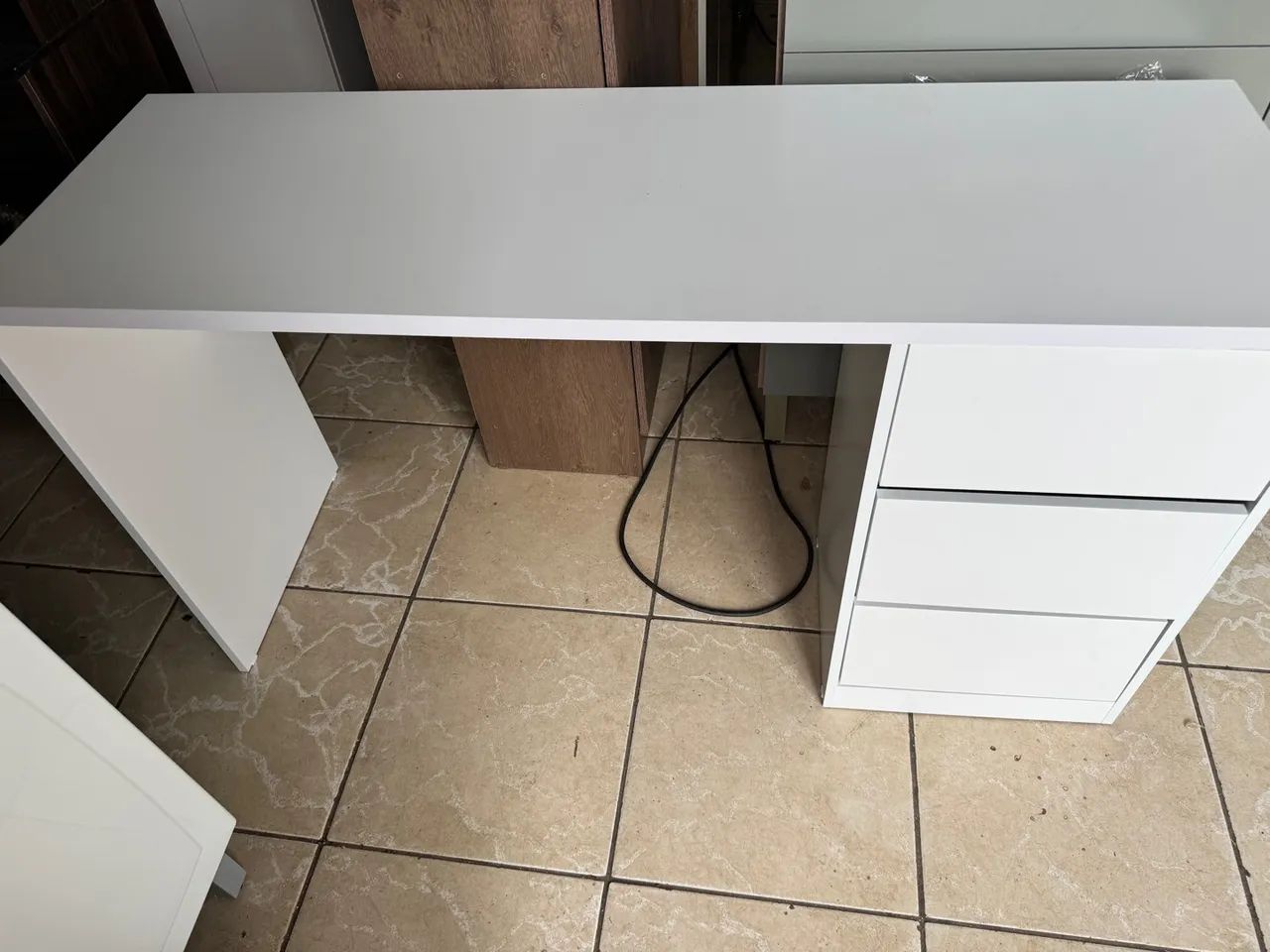 Escrivaninha Branca Simples - Nova - Foto 3