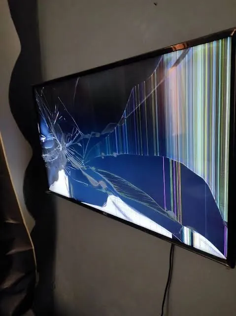 Smart Tv TCL para retirada de peças