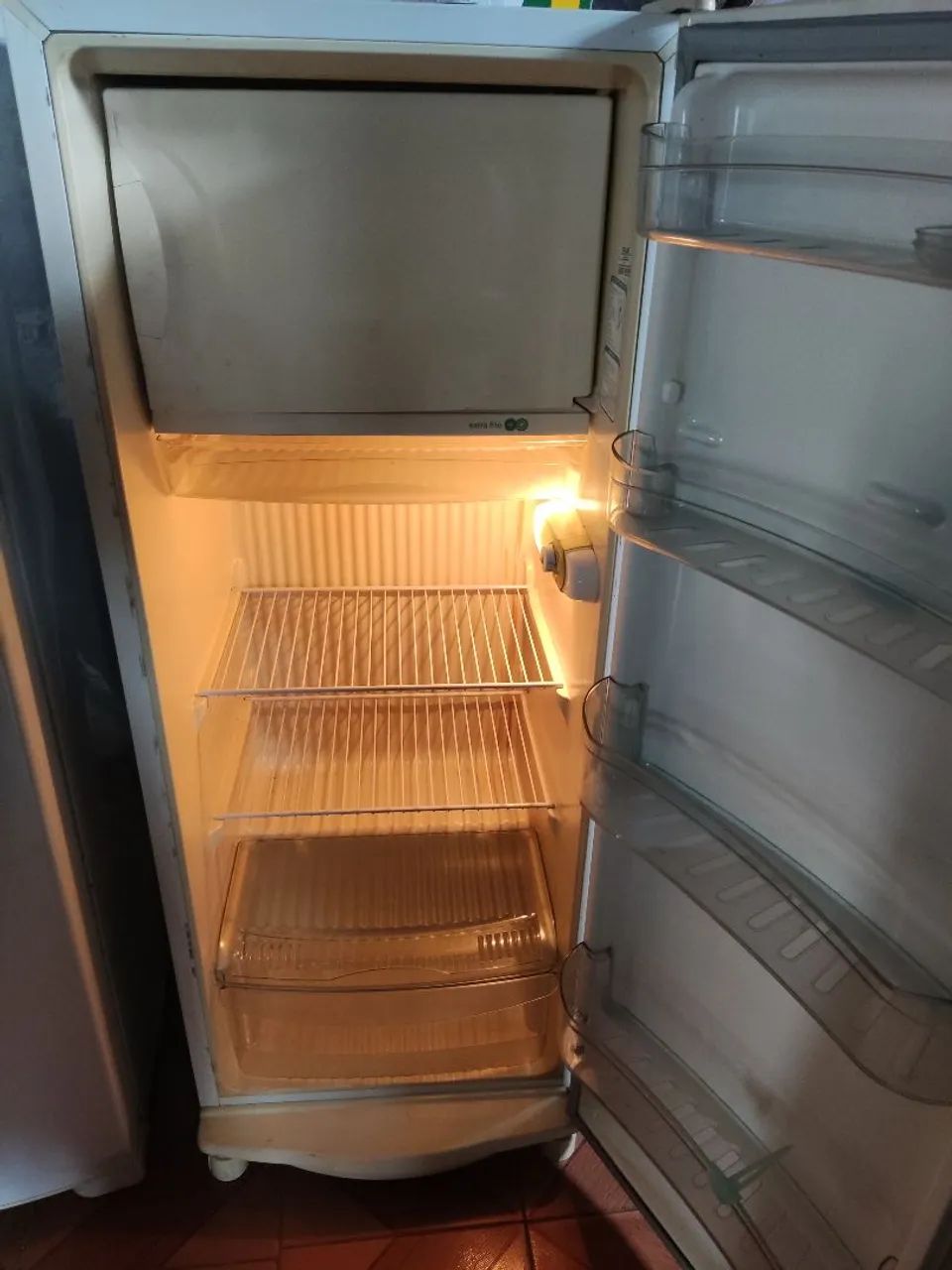 Geladeira Consul super conservada descrição. - Foto 2