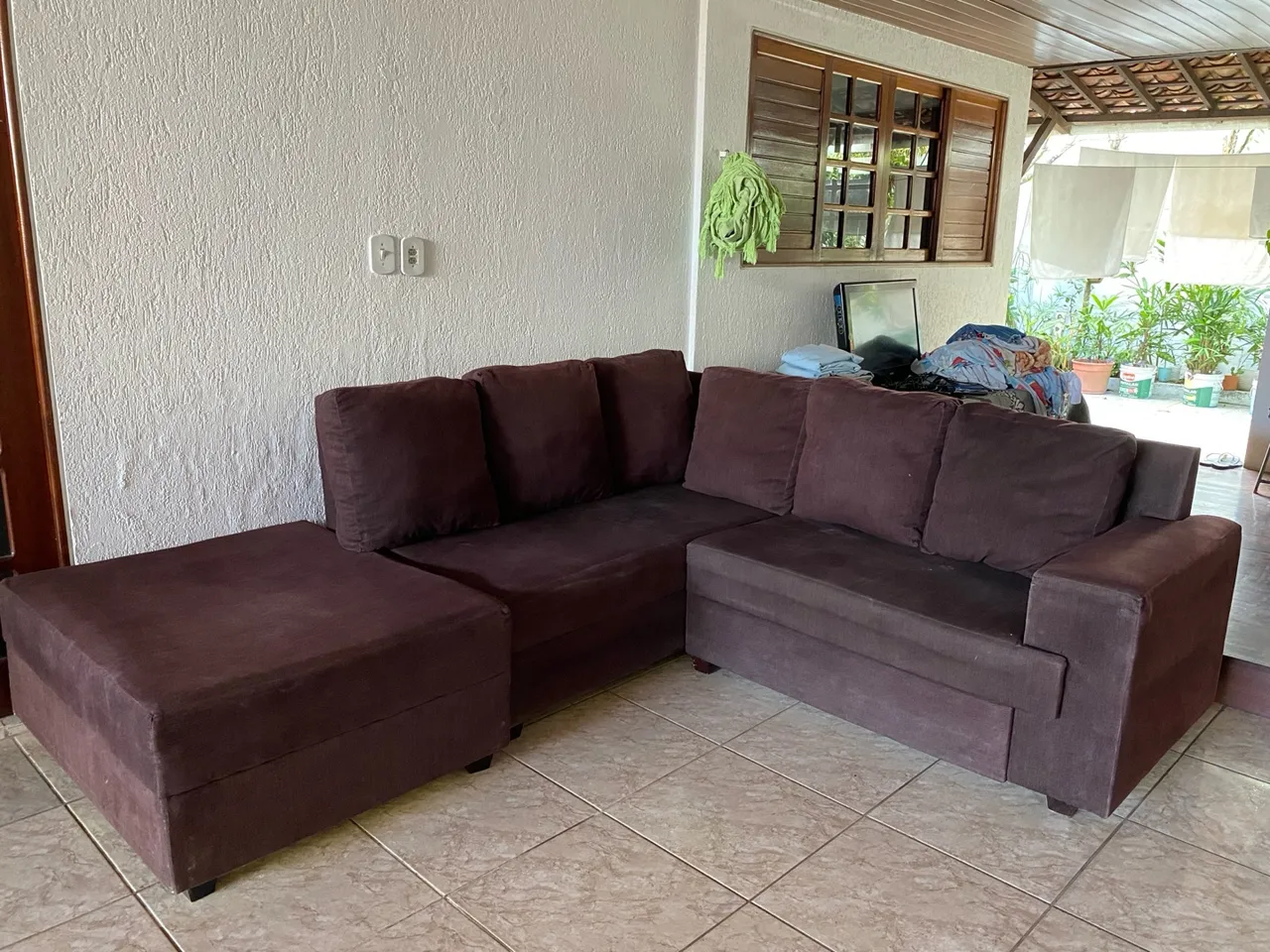 Sofá de Canto com Puff