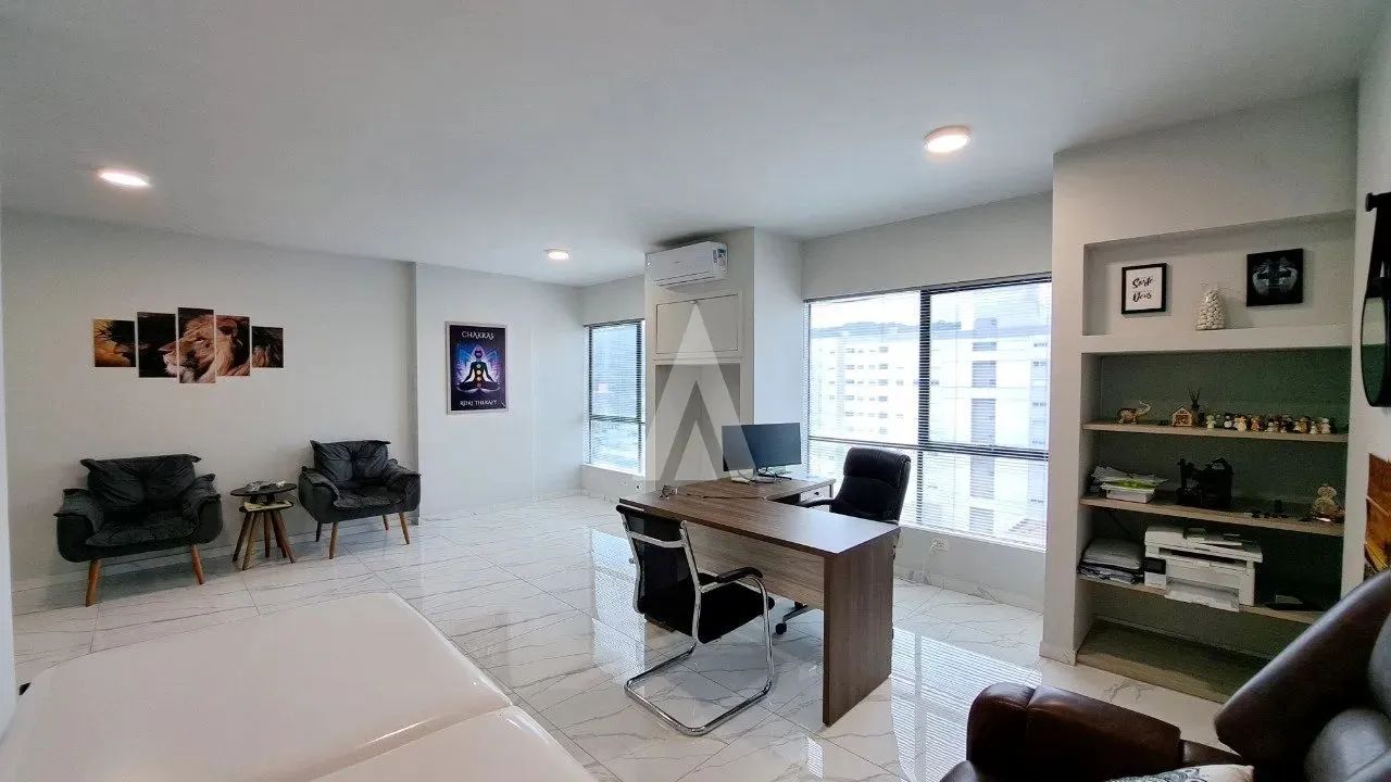 Sala Comercial à venda no bairro CENTRO em JOINVILLE, por R$ 257.460.00. - Foto 3