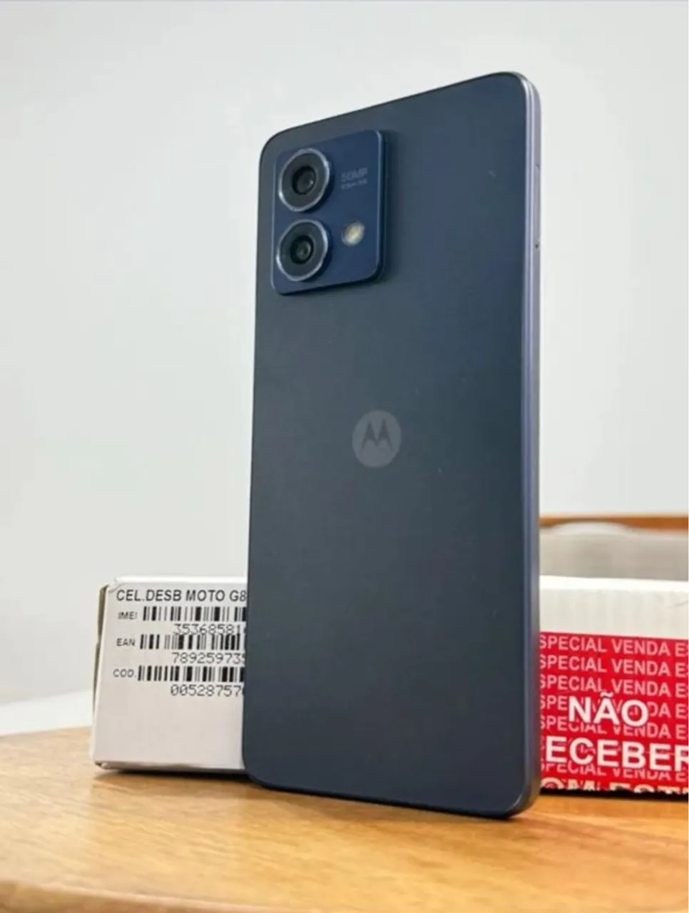 Vendo motorola G84 semi novo com nota fiscal