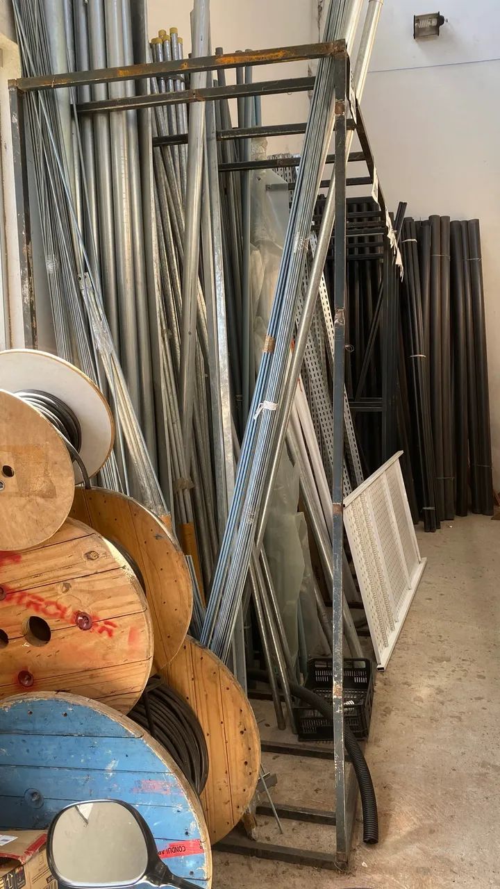 VENDE-SE LOJA DE MULTI UTILIDADES, FERRAMENTAS, MATERIAL ELÉTRICO E HIDRÁULICO - Foto 11
