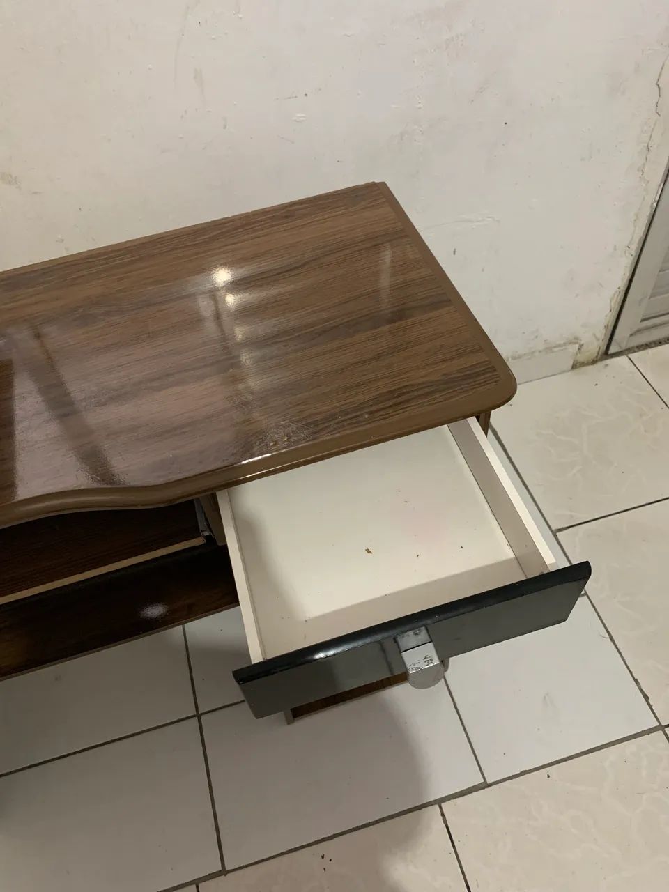 Mesa Para Escritório de Madeira  - Foto 4