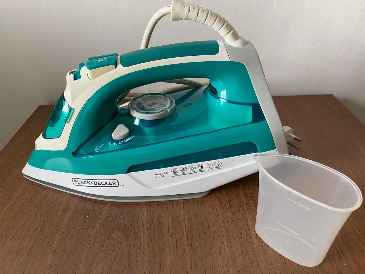 Ferro de Passar Roupa Black+Decker