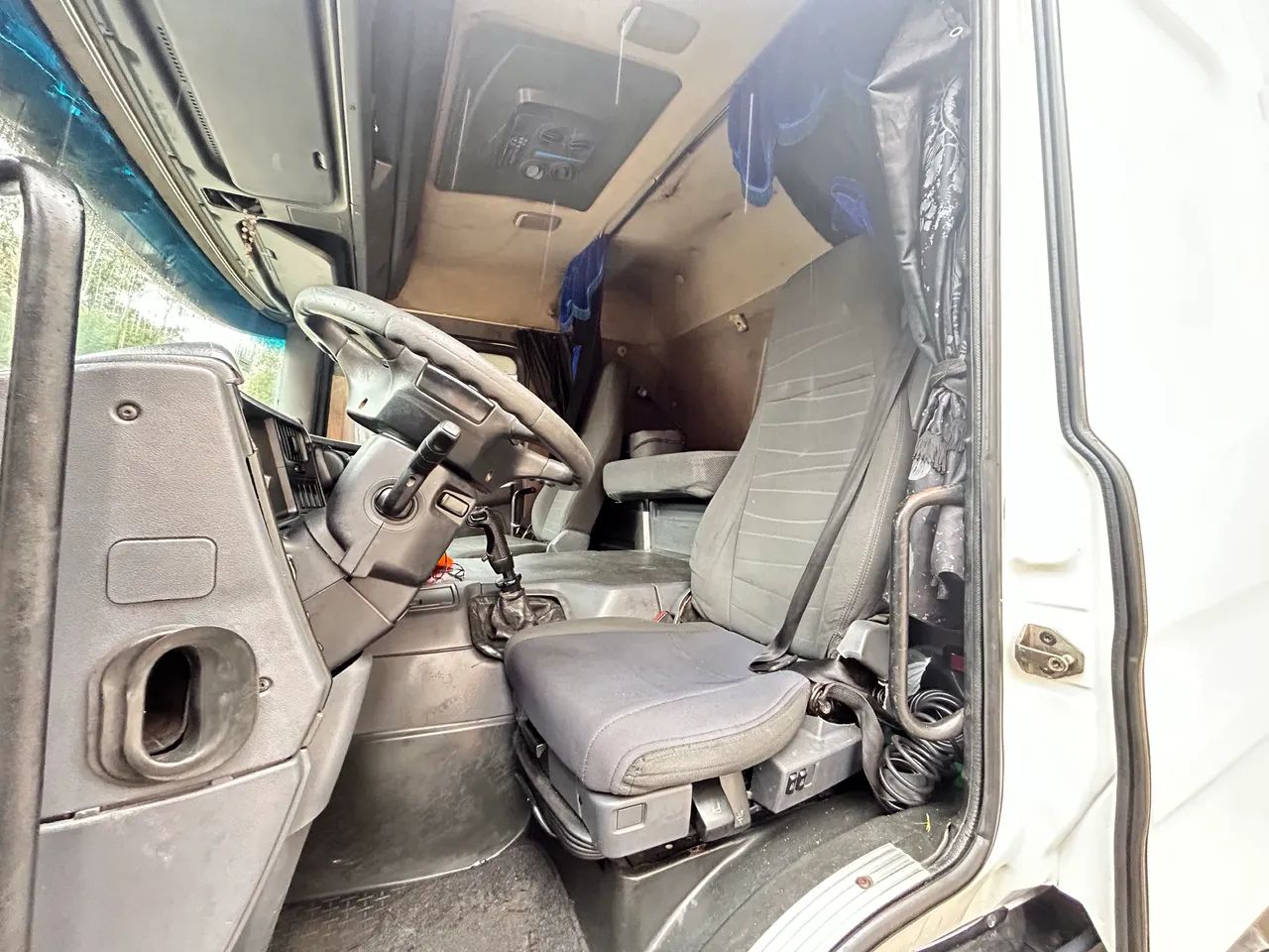 Vendo Scania p340 ano 2011 4x2 - Foto 9